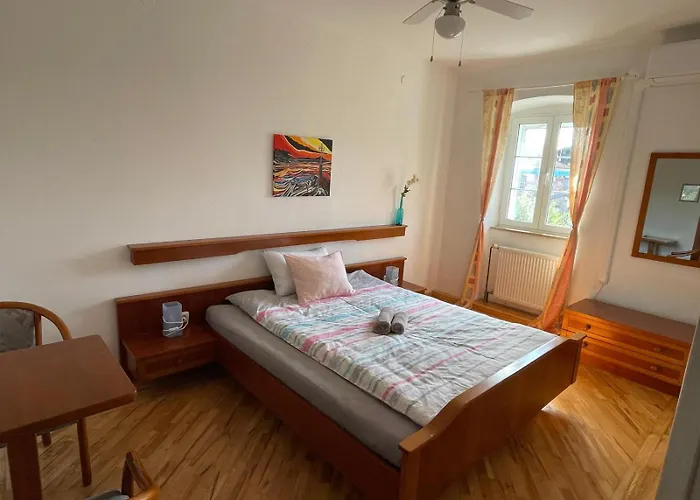 Guest house Pjacal 3*